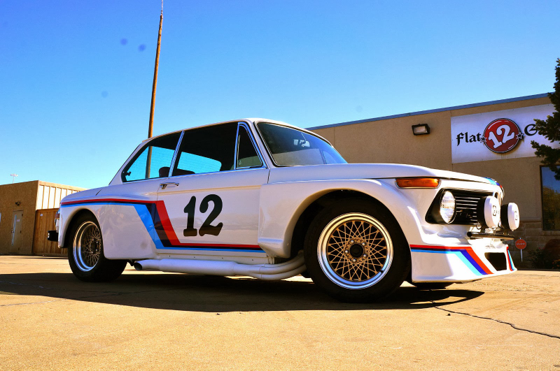 Illustration for article titled This BMW 2002 Widebody Gets Sold More Often Than A Roma Gypsy Kid